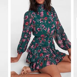 EXPRESS - Floral Print Smocked Neck Tiered Ruffle Dress